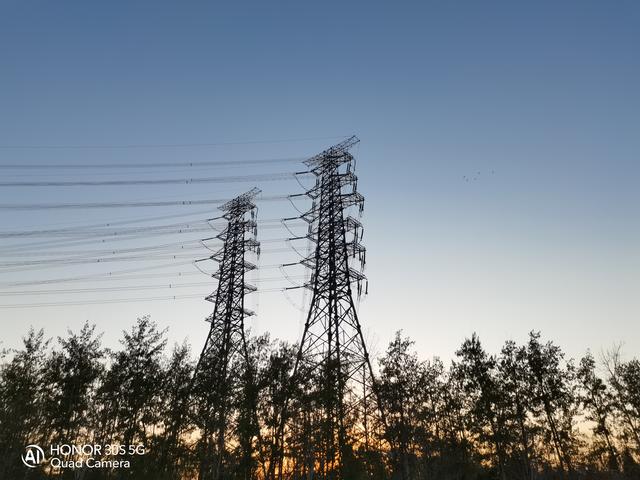 聊聊「中端旗舰」荣耀30S，麒麟820并不是其唯一