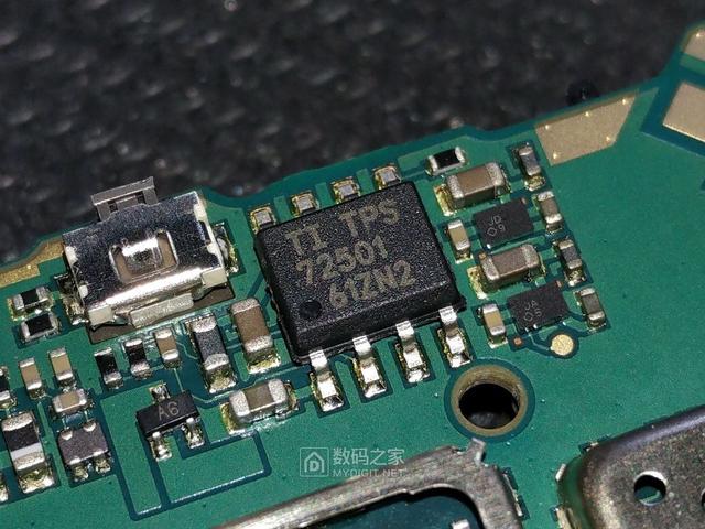 內置機械硬盤！諾基亞曾經的黑科技手機N91詳細拆解+硬件簡單分析