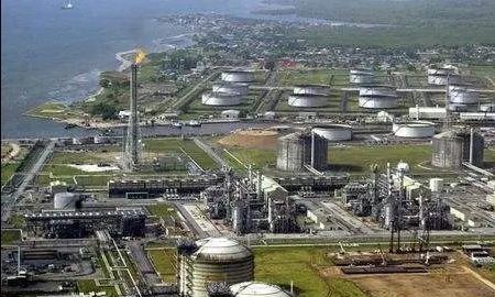 非洲版农夫与蛇？尼日利亚为何一边致谢中国，