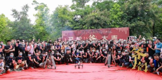 吴镇宇9块9录祝福视频，不到两小时进账近2万，自称要直播变现？