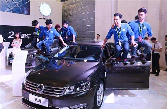 大众，把内裤穿上吧，别再脱了……