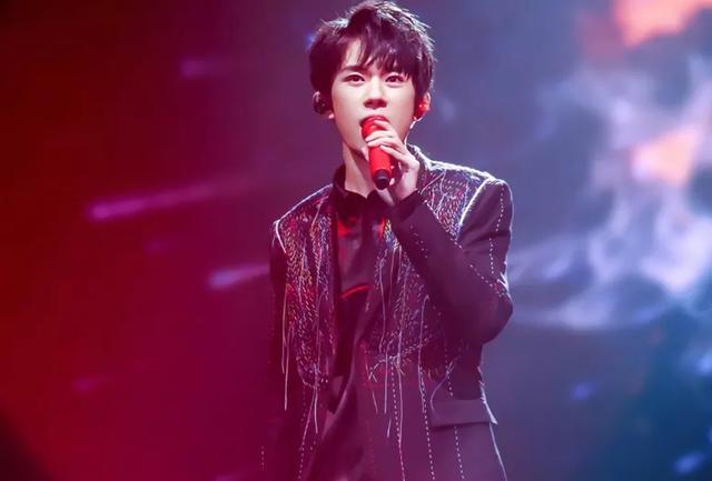 易烊千玺加盟《少年之名》，评论区高能夸赞，又一个爆团即将出现