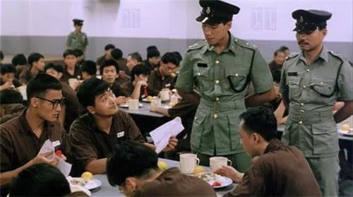 战俘营太过舒适，1000多日本兵手持水果刀越狱，