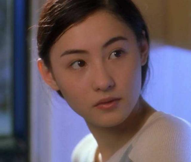 张柏芝晒三胎儿子，头发意外曝光父亲基因？