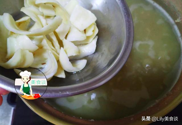 三伏天，煮绿豆汤多加两样食材，清甜解暑，祛湿安神，舒服过伏天