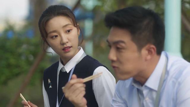 又上|张萌道歉又上热搜！先“胡说”后道歉 来回两登热搜榜首的这套路很熟悉