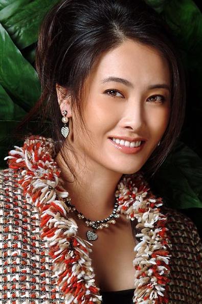女星與男友同居8年，男友都未娶她，轉(zhuǎn)頭她就嫁給了男友的兄弟