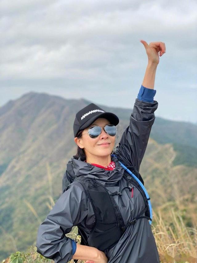 30年前，帮刘嘉玲摆平"绑架案"，夺回照片的陈慧敏是什么来头