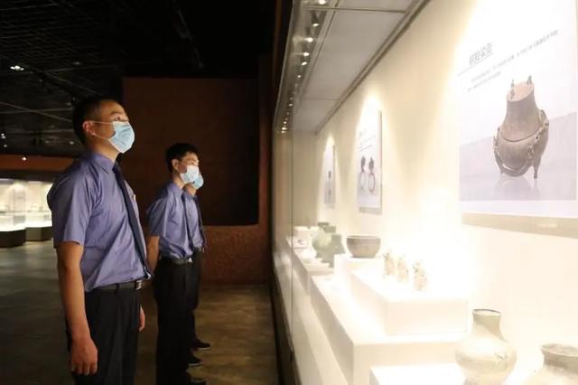 镜湖区检察院组织开展“走进芜湖博物馆、以史为镜悟初心”党史教育日
