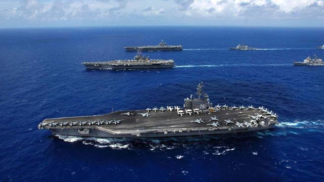 航母也能下饺子？2艘最新航母正同时建造，俄军看后只能羡慕