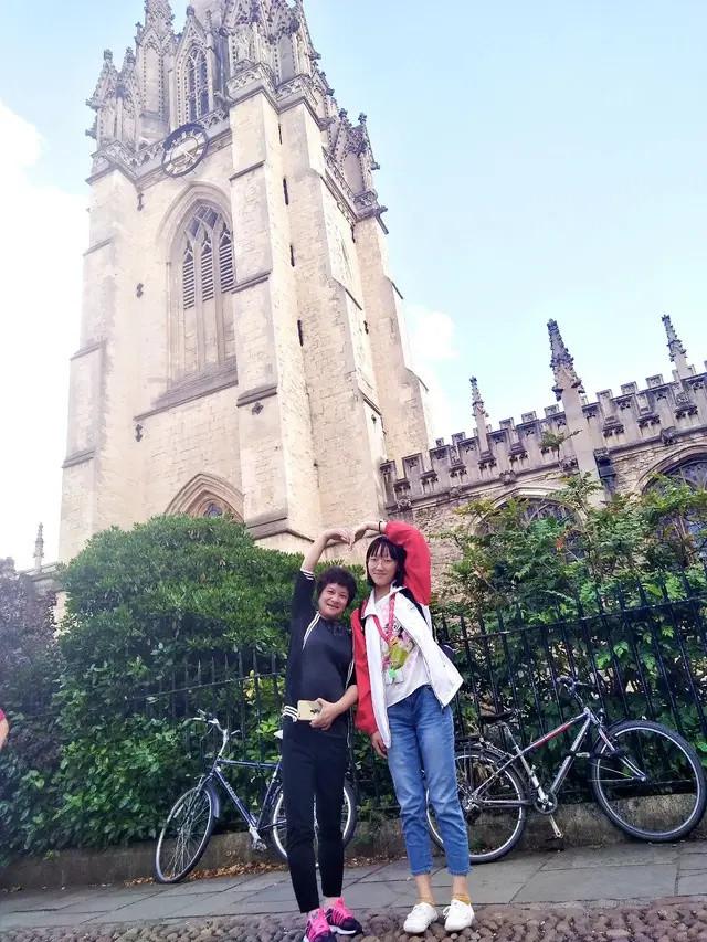 hW(xu)Ը߿725@λŮԪW(xu)(x)ж(qing)
