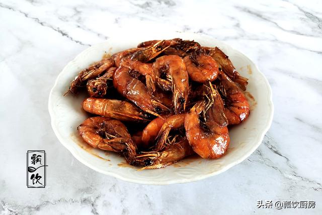 爱吃虾做不出好味道，按照这做法，让人胃口大开，连皮都吃掉