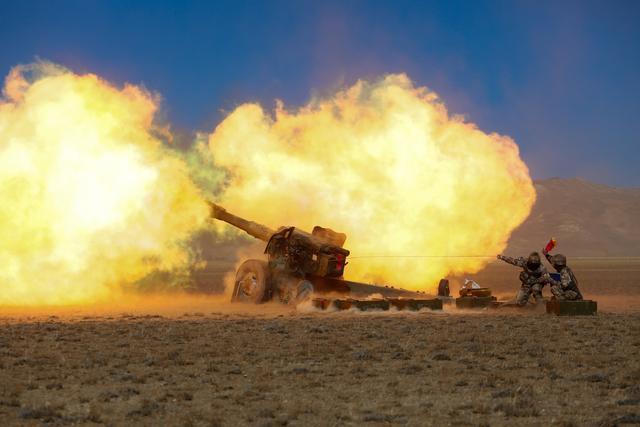 局座张召忠发出警告：五个征兆预示战争的爆发