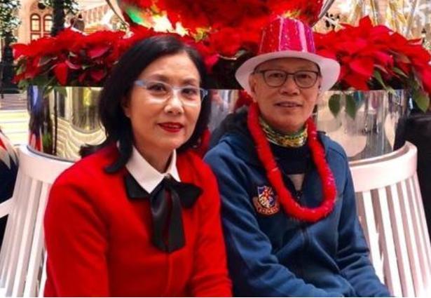 就在4天前风流赌王何鸿燊和“阿姐”汪明荃的关系终于“藏”不住