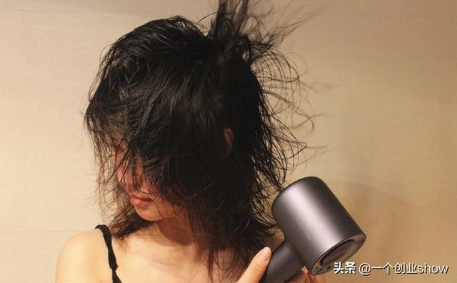 小米再上演价格屠夫！999元叫板3499元松下，99%好