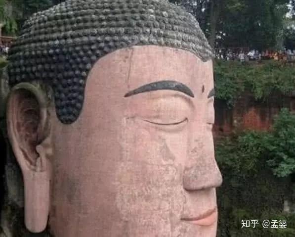我国最真实的大佛，曾经一度闭眼四次，信徒们