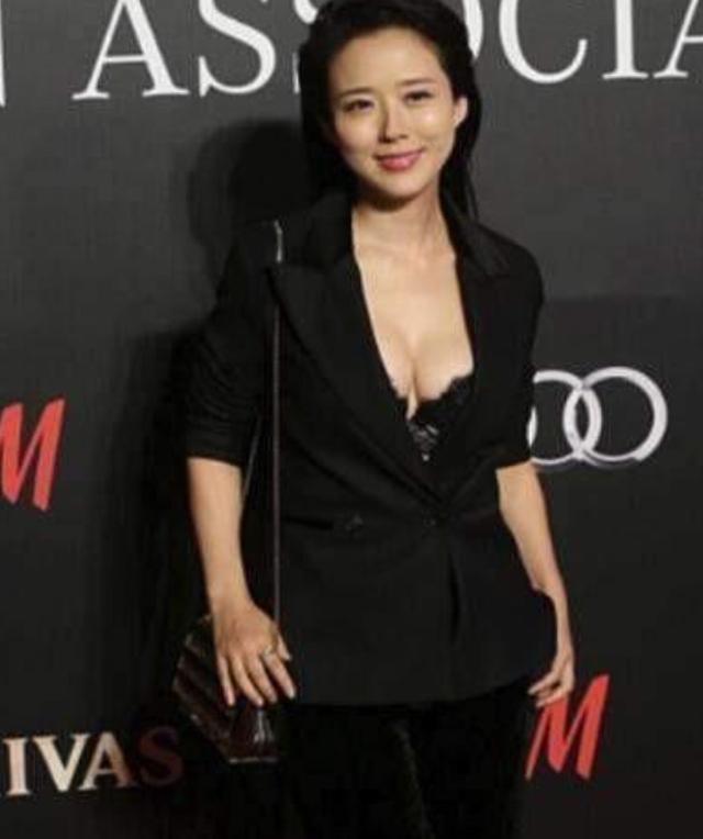 嫦娥爱上"邢捕头"，这对相差13岁"夫妻"，简直让人上头