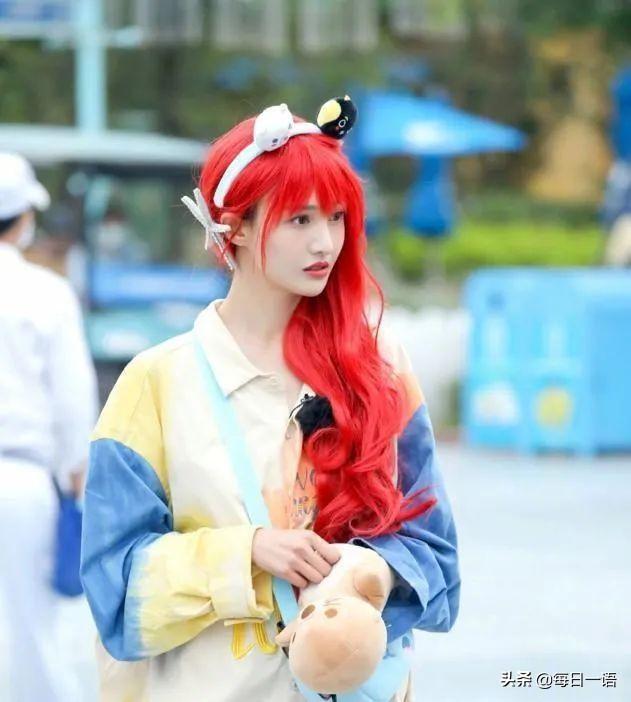 玩游戏作弊，喝口水都作假，郑爽上节目太敷衍遭杨迪怒怼认真点