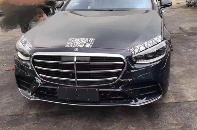 全新奔驰S级曝光，设计终于翻车了