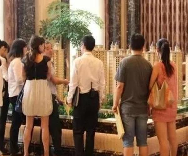 明年起，比房价下跌“更棘手”的事发生？大量