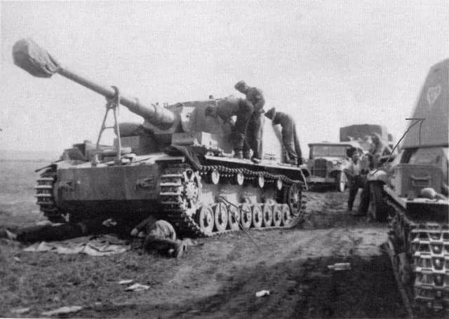 二战德国党卫军装甲师的编制，能吊打同时期两