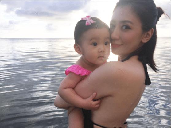 有种“不公平”叫贾静雯，上帝吻了她的脸，却忘了在腿上盖个戳