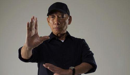 拍功夫时，洪金宝被蚊子咬伤，回去看一周医生，星爷说你不用来了