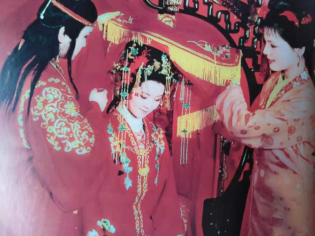 紫鹃：林姑娘，趁老太太还硬朗，你和宝玉的婚事早点拿主意要紧