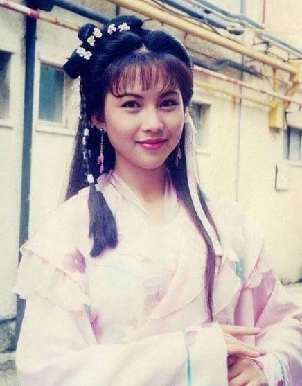 蔡少芬逼婚张晋的背后：母亲嗜赌欠下巨债，被传与刘銮雄交往6年