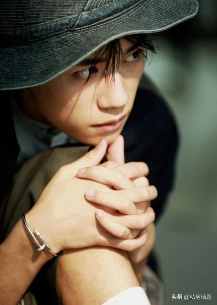 易烊千玺，一个被娱乐圈宠爱的人，你喜欢吗？