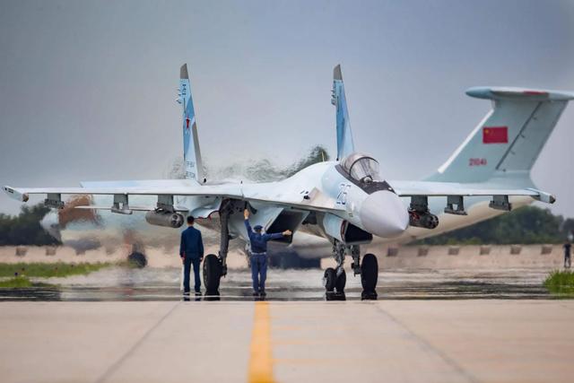 歼20产量无法满足需求？俄高官透露重要讯息，买苏35解燃眉之急