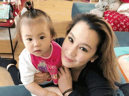 沈腾爸爸长得也太白马王子了吧？陈冠希爸爸同性男友个个颜值逆天