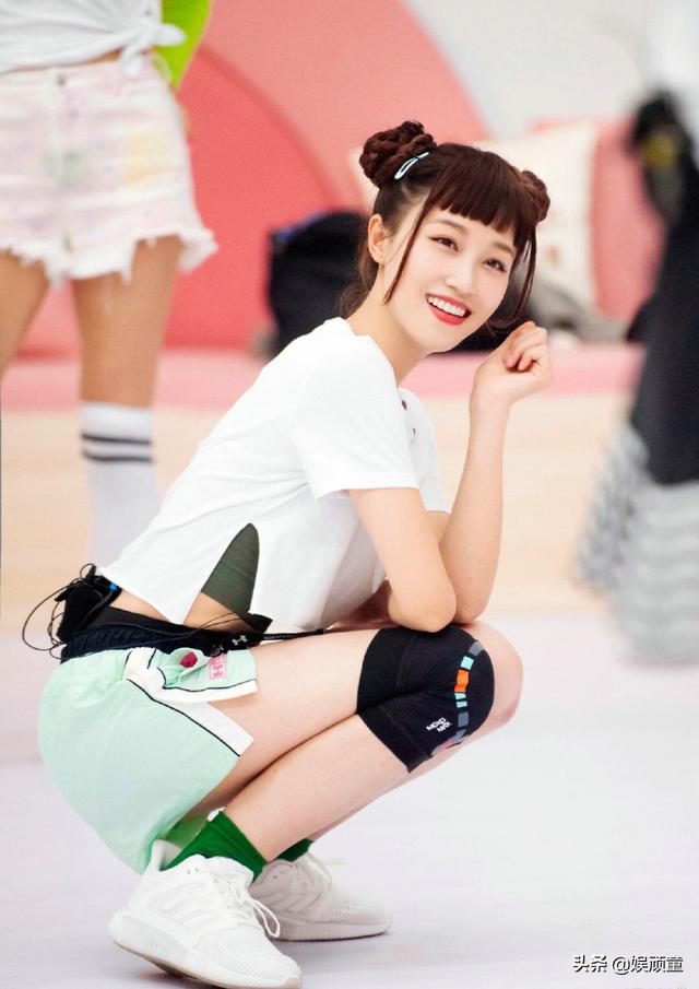 蓝盈莹真行，《姐姐》舞台上伊能静、张萌不敢