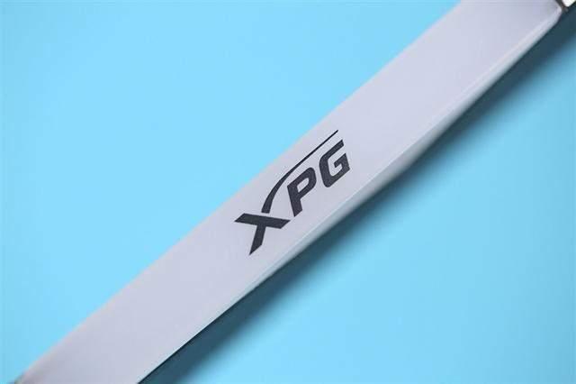 特挑海力士C-DIE颗粒！XPG龙耀D50 3600MHz内存评测：稳超4500MHz