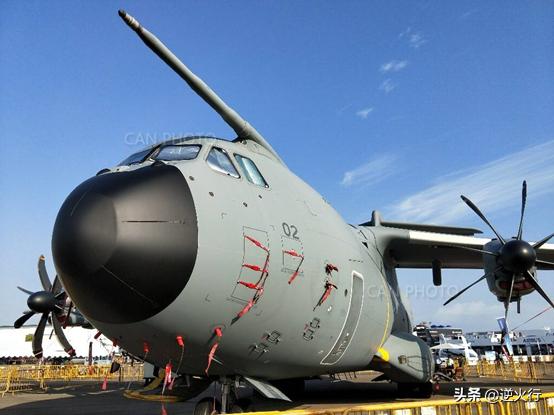 欧洲的标准运输机！能当加油机的A400M！西方最大
