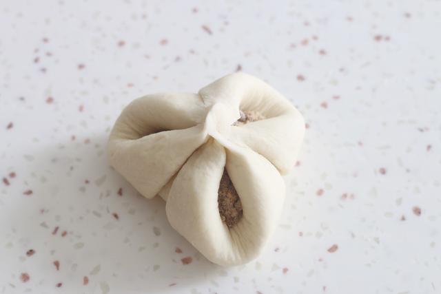 儿时最爱的糖三角的做法，不流糖不开裂，巧用筷子做出新花样