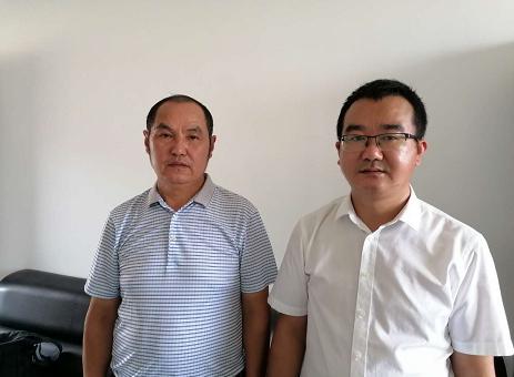 湖北武穴：愛心企業(yè)家鄧必陽向雞公嶺中學(xué)捐價(jià)值7萬元空調(diào)助學(xué)