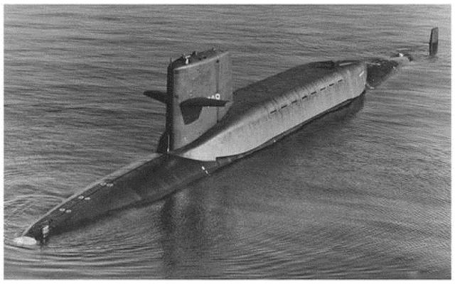 中国首艘核潜艇问世，灵感竟来自于一个玩具，