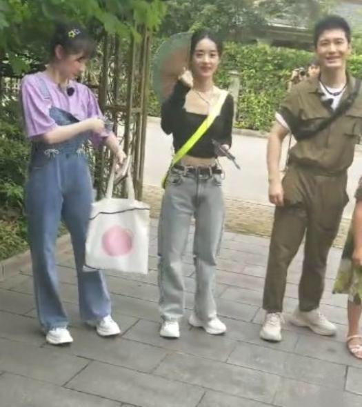 黄晓明|中餐厅路透 让黄晓明的身高问题再次陷入争议