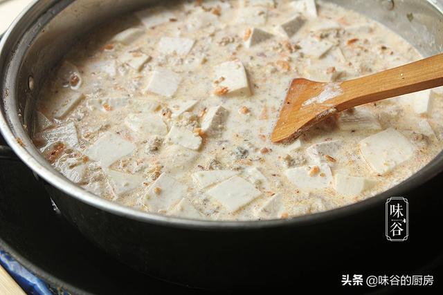 广东早茶必备的糕点，咸香软糯又不腻，一吃忘不掉，学会了不用买