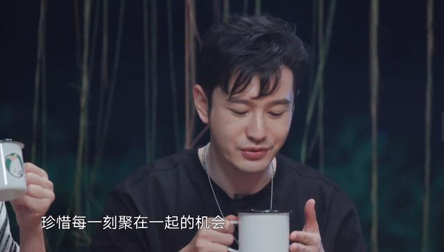 植入太多，《向往4》被吐槽广告中看节目，何炅