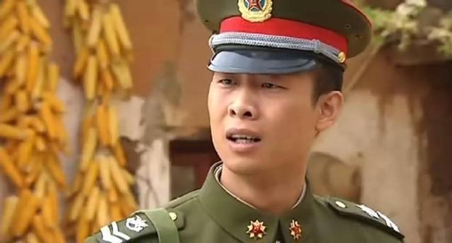 最惨时被女友抛弃，因丑而10年拍不了戏，如今成