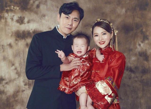 庾澄庆粉丝挑大梁，发文怒斥伊能静，当年的八卦也是够乱的