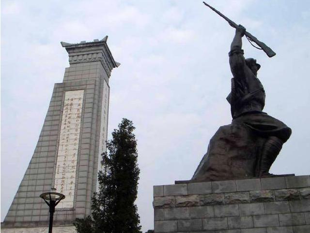 他21岁就是黄麻起义总指挥，如果不牺牲，肯定至