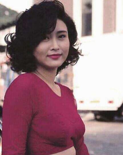 1985年,首届亚洲小姐选美,冠亚军皆没落,季军却靠