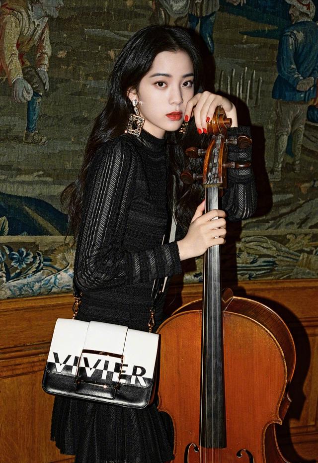 娜娜|欧阳娜娜后悔投票提议重录或许这次经历对娜娜来说应该是一种磨练