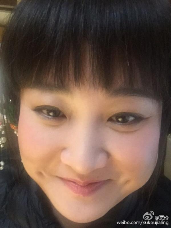 贾玲最出圈的综艺救场！“抢镜”帮关晓彤化解尴尬，这情商无敌了