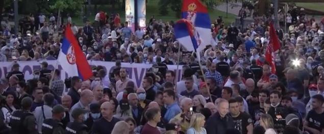 那个热泪盈眶的总统怎么样了？此国发生巨变，