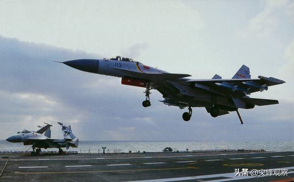 歼-15的AESA领先歼-11一代，与F\u002FA-18E\u002FF比有差
