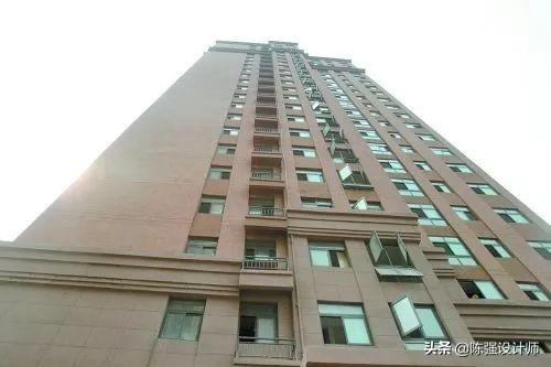 很多业主在买新房、装旧房时，第一步都是换窗户呢？